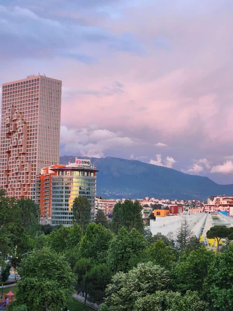 Tirana City Center Penthouse Oasis 外观 照片