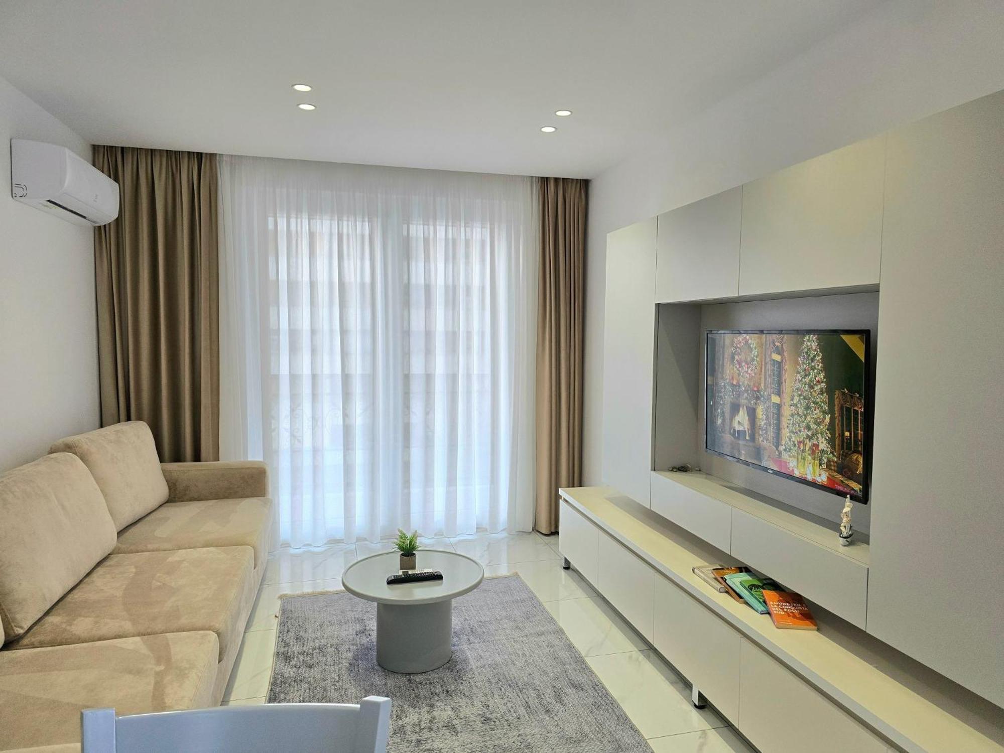 Tirana City Center Penthouse Oasis 外观 照片