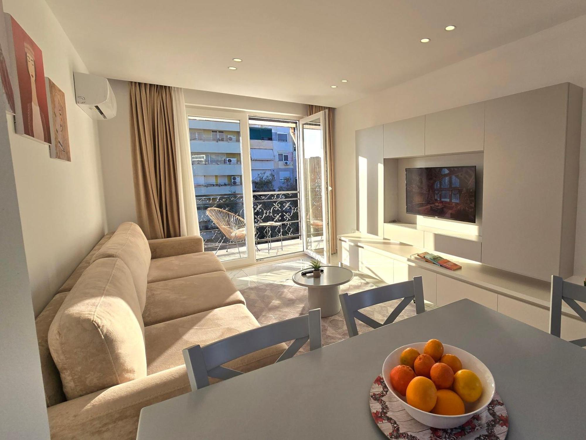 Tirana City Center Penthouse Oasis 外观 照片